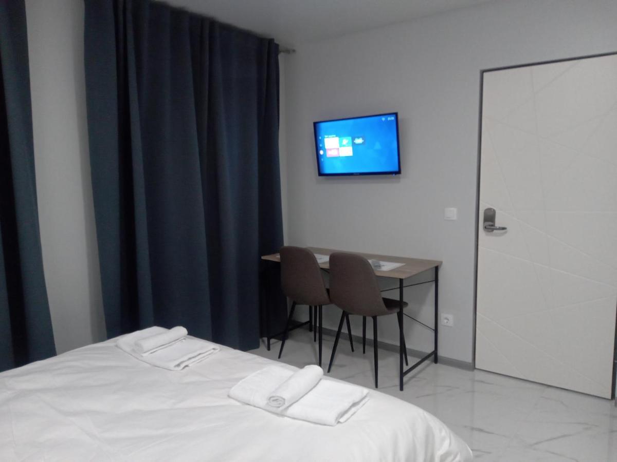 39 Apart Hotel Lviv Ngoại thất bức ảnh